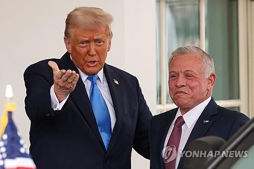 요르단 압둘라 2세 국왕과 만난 트럼프 미 대통령