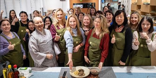 오곡밥과 나물 체험한 주한외국대사 부인들