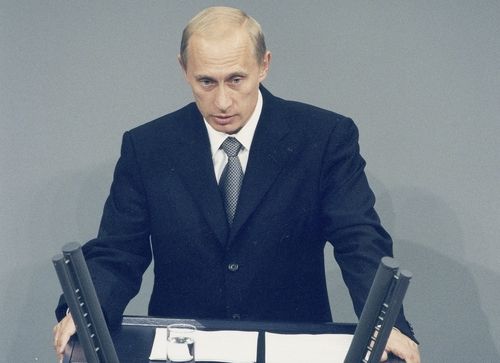 독일 의회에서 연설하는 블라디미르 푸틴 러시아 대통령(2001년)