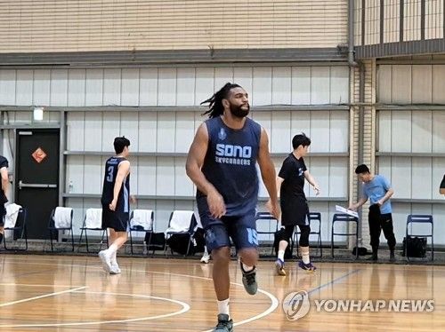 훈련하는 앨런 윌리엄스