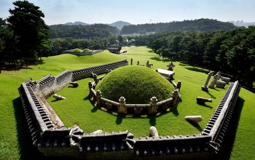 고양 서오릉 내 명릉 