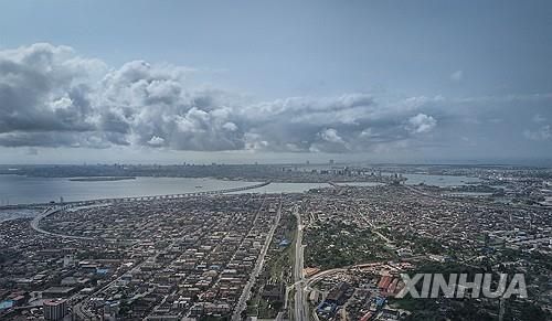 나이지리아 최대 도시이자 경제 중심지 라고스 전경