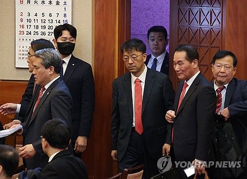 탄핵심판 8차 변론기일 출석하는 윤 대통령측 변호인들