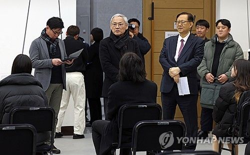 청년 교육단원 통합심사 현장 방문한 유인촌 장관