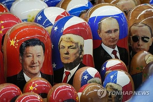 중국·미국·러시아 정상 얼굴의 인형