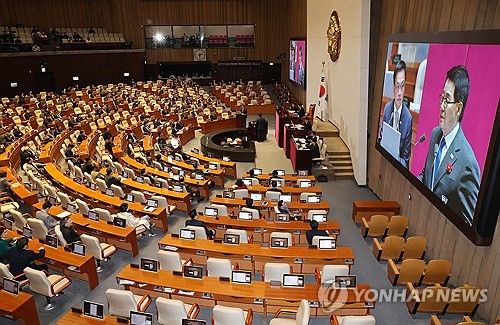 질의에 답변하는 최상목 권한대행