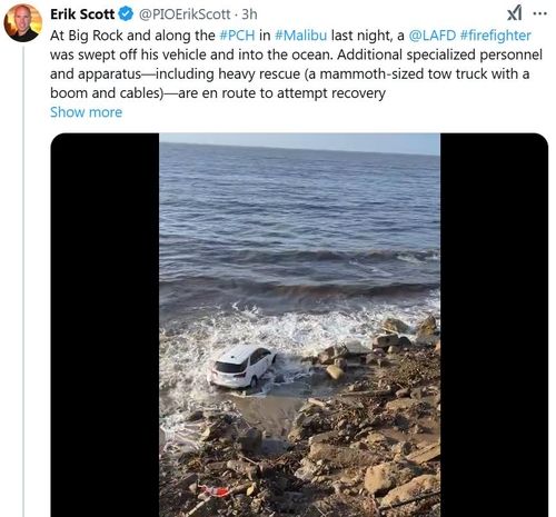 LA에서 폭우에 바다로 떠내려간 차량