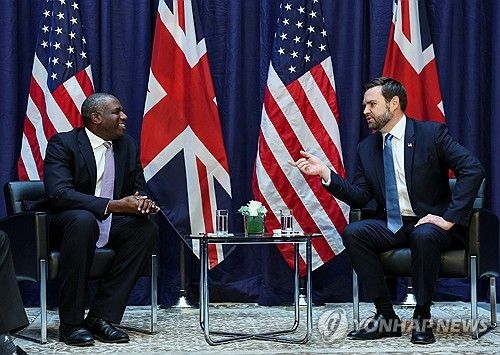 영국 외무장관과 미국 부통령