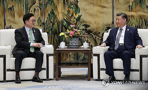 시진핑 주석 접견하는 우원식 국회의장