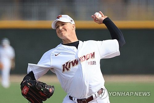 청백전서 역투하는 로젠버그