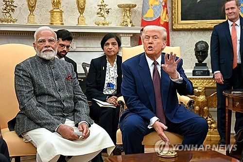 트럼프 미국 대통령(오른쪽)과 모디 인도 총리