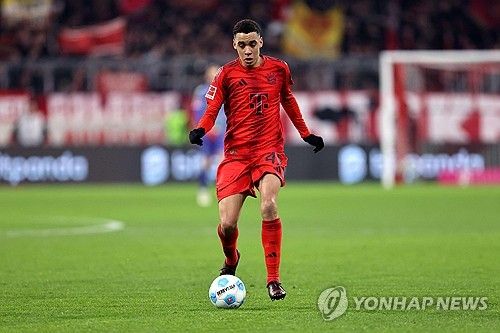 바이에른 뮌헨과 계약을 연장한 무시알라.