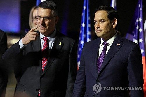 이스라엘 도착한 미국 국무장관