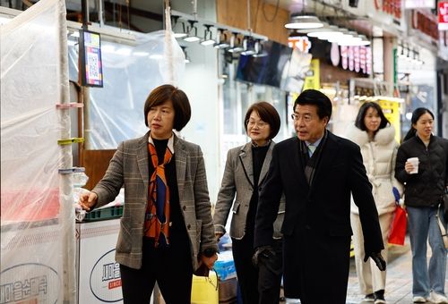 서강석 송파구청장, 새마을시장 방문