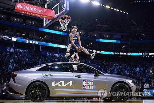 기아 승용차 뛰어넘은 맥클렁, NBA 덩크슛 콘테스트 3연패