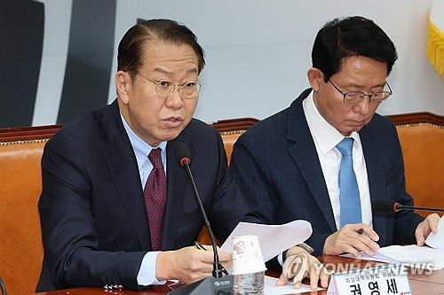 발언하는 권영세 비대위원장