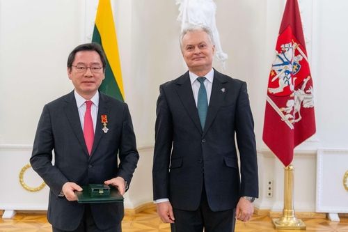 장제국 동서대 총장, 리투아니아 대통령 훈장 받아