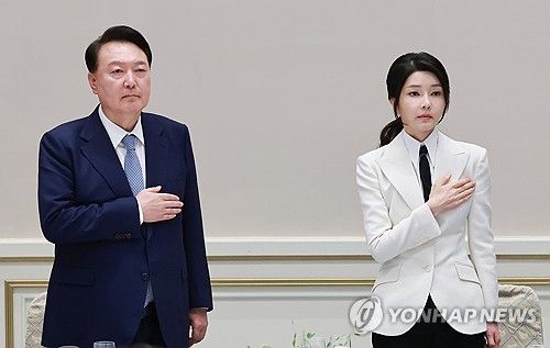 탄핵소추안 국회 통과, 윤석열 대통령 권한정지