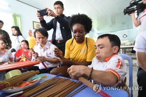 베트남전 고엽제 피해자와 미군