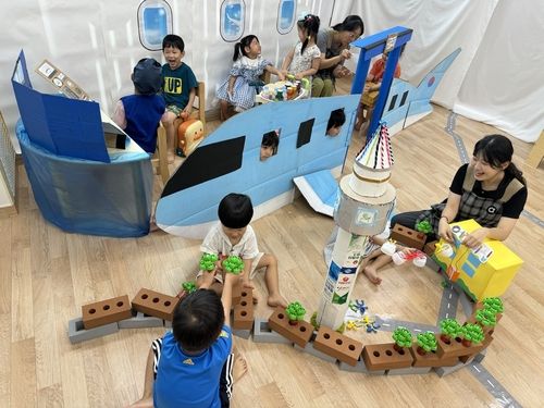 중구 만리어린이집에서 종이팩 재활용 활동에 참여한 어린이들