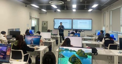 다담미래학습관에서 교육받는 학생들