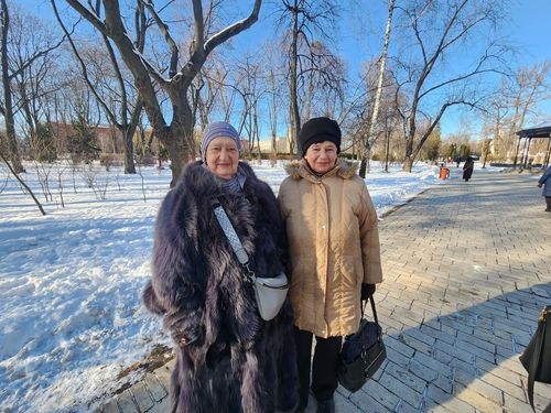 마리아와 니나 씨