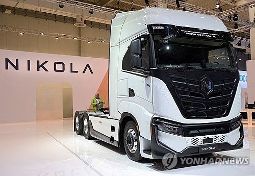 법원에 파산보호 신청한 전기·수소 트럭 제조업체 니콜라의 전시 제품