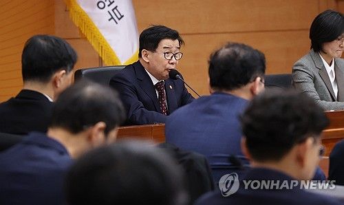 유철환 국민권익위원장