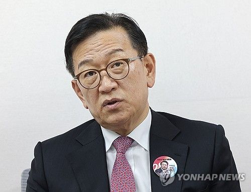 '대통령 변호인' 석동현 변호사 현안 기자회견