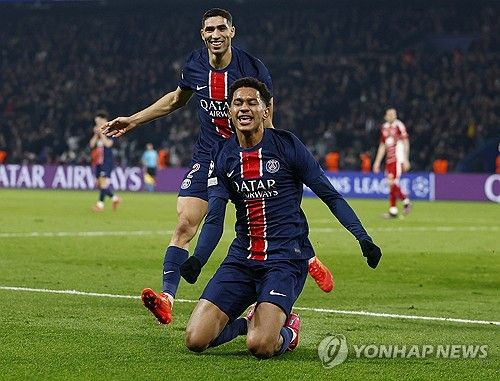 쐐기골 넣은 마율루