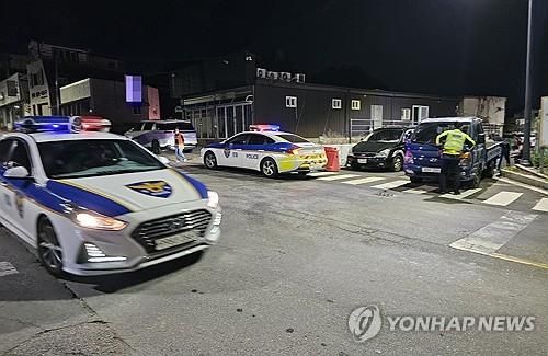 '홍등가와의 전쟁' 원주 희매촌 단속 나선 경찰