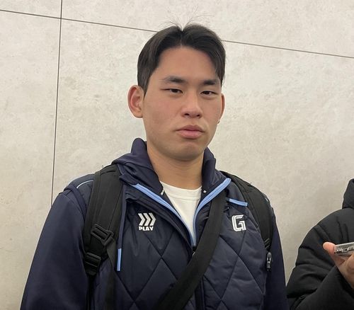 대만 전지훈련을 떠나기에 앞서서 인터뷰하는 롯데 김진욱