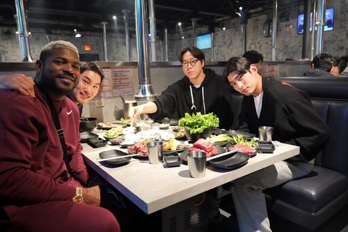 키움 캠프를 방문한 이정후