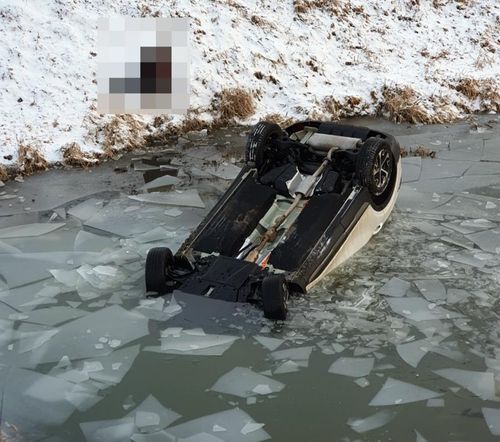 김포 하천에 빠진 SUV