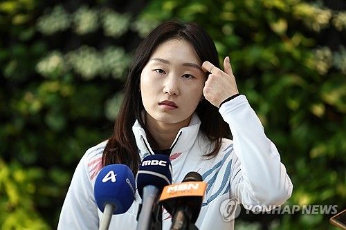 인터뷰하는 쇼트트랙 최민정