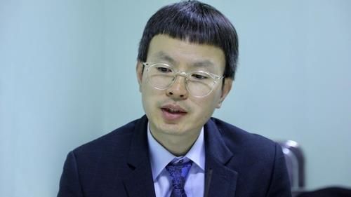 연합뉴스와 인터뷰 중인 조윤환 고아권익연대 대표