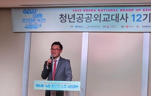 격려사하는 한승호 연합뉴스 한민족센터 본부장