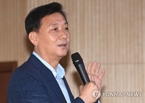 인사말 하는 이광재 의원