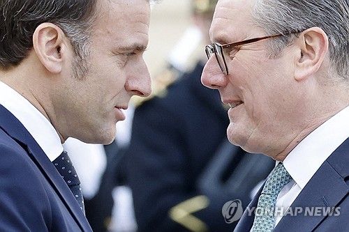 다음 주 나란히 미국을 방문해 트럼프 대통령을 만날 마크롱 대통령과 스타머 총리