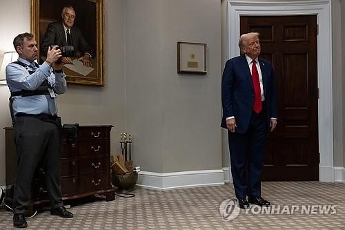 백악관에서 발언하는 트럼프 대통령