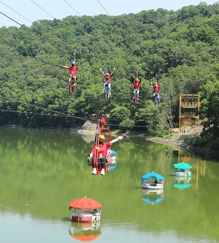 입곡군립공원 아라힐링카페에 있는 자전거 체험시설
