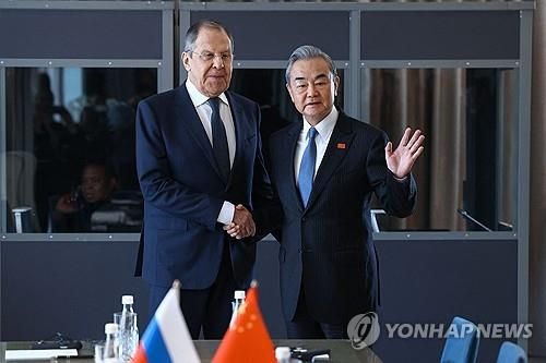 남아공 G20 외교장관회의서 만난 중러 외교수장