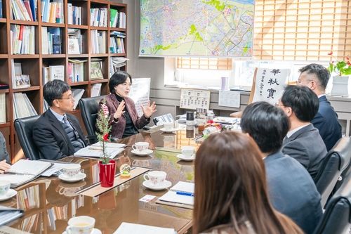 이수희 강동구청장, 한국마사회 만나 '강동지사 이전' 논의