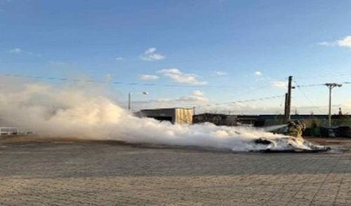 서산 공영주차장 세워진 카라반에 불