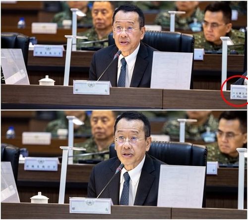 미군 장성의 명패가 보이는 사진(위)과 삭제된 사진