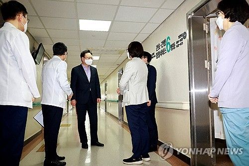 조규홍 장관, 간호·간병 통합서비스 병원 현장 방문