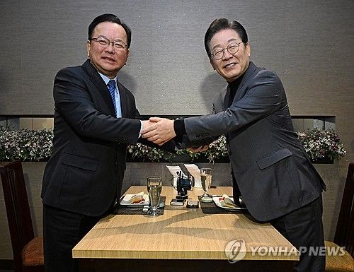 김부겸 전 총리 만난 이재명 대표