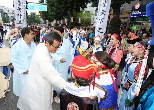 강릉단오제 영신행차