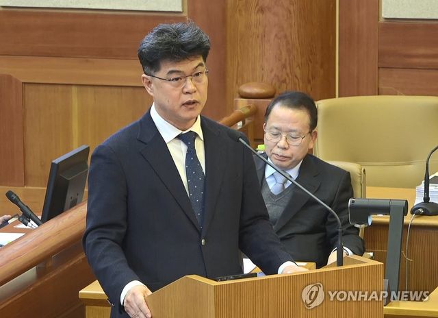 국회 대리인단 김진한 변호사 청구인 변론