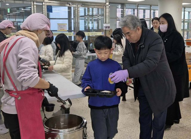 해밀초 늘봄현장 찾은 천범산 세종시 부교육감